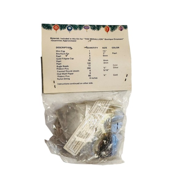 LeeWards The Medallion Mini Boutique Kit Christmas Ornament Craft Kit 16-46736 - Picture 2 of 2